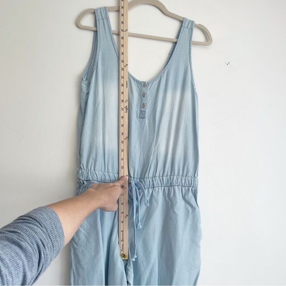 Cloth & Stone Tencel Jumpsuit chambray size medium blue denim wrap Summer tank - Picture 16 of 16